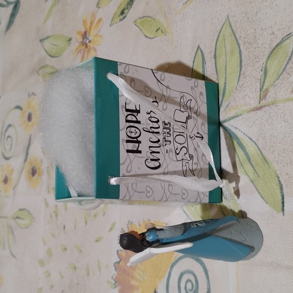 AngelStar Hope Angel Figurine - Picture 10 of 10